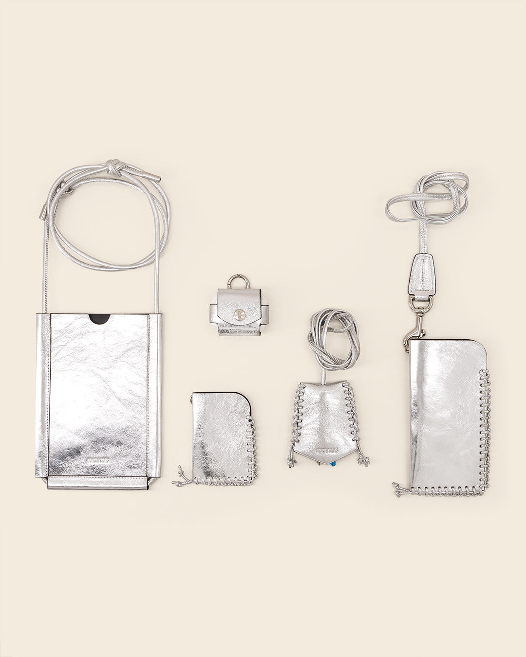 KIBO - Card holder in crumpled silver metallic leather & silver leather braiding