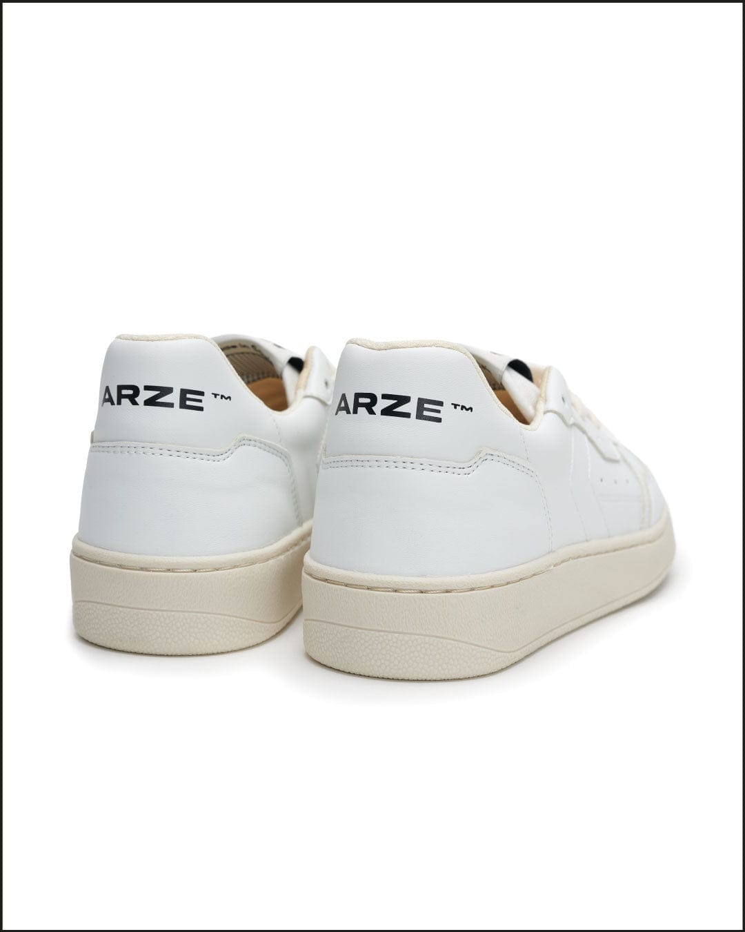 Taiga White Sneaker Arze