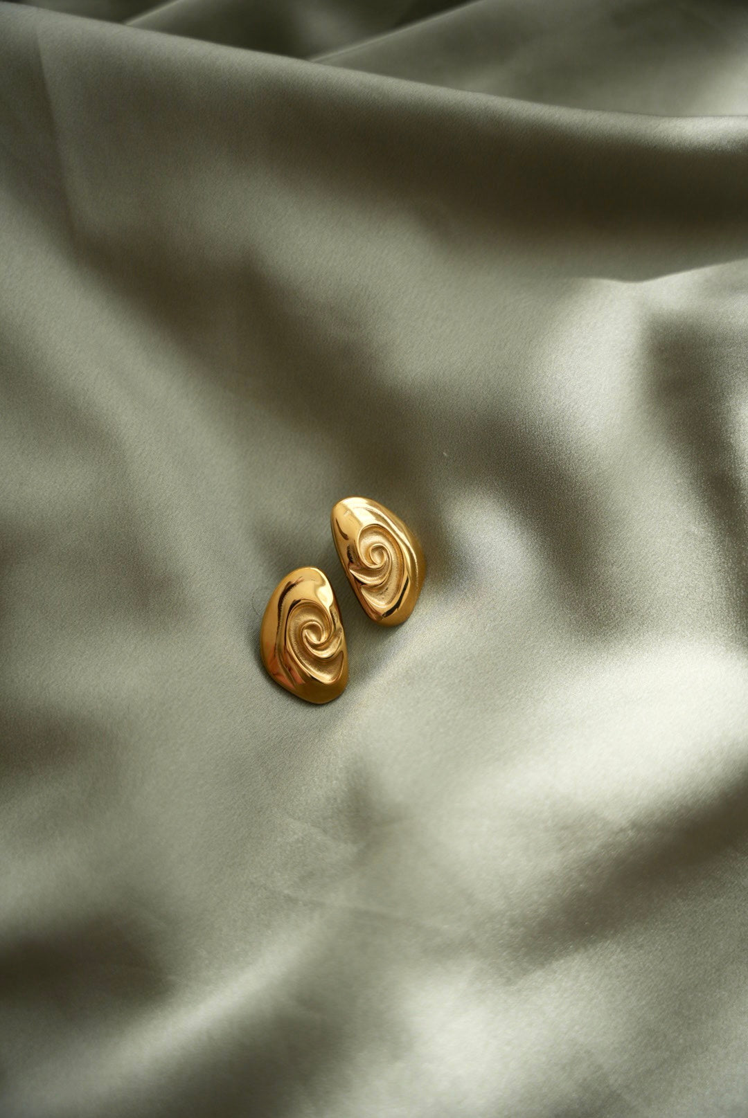 Yumiko earrings