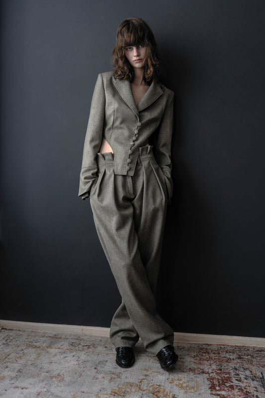 Vinnitsia Tweed Gentlewoman Suit