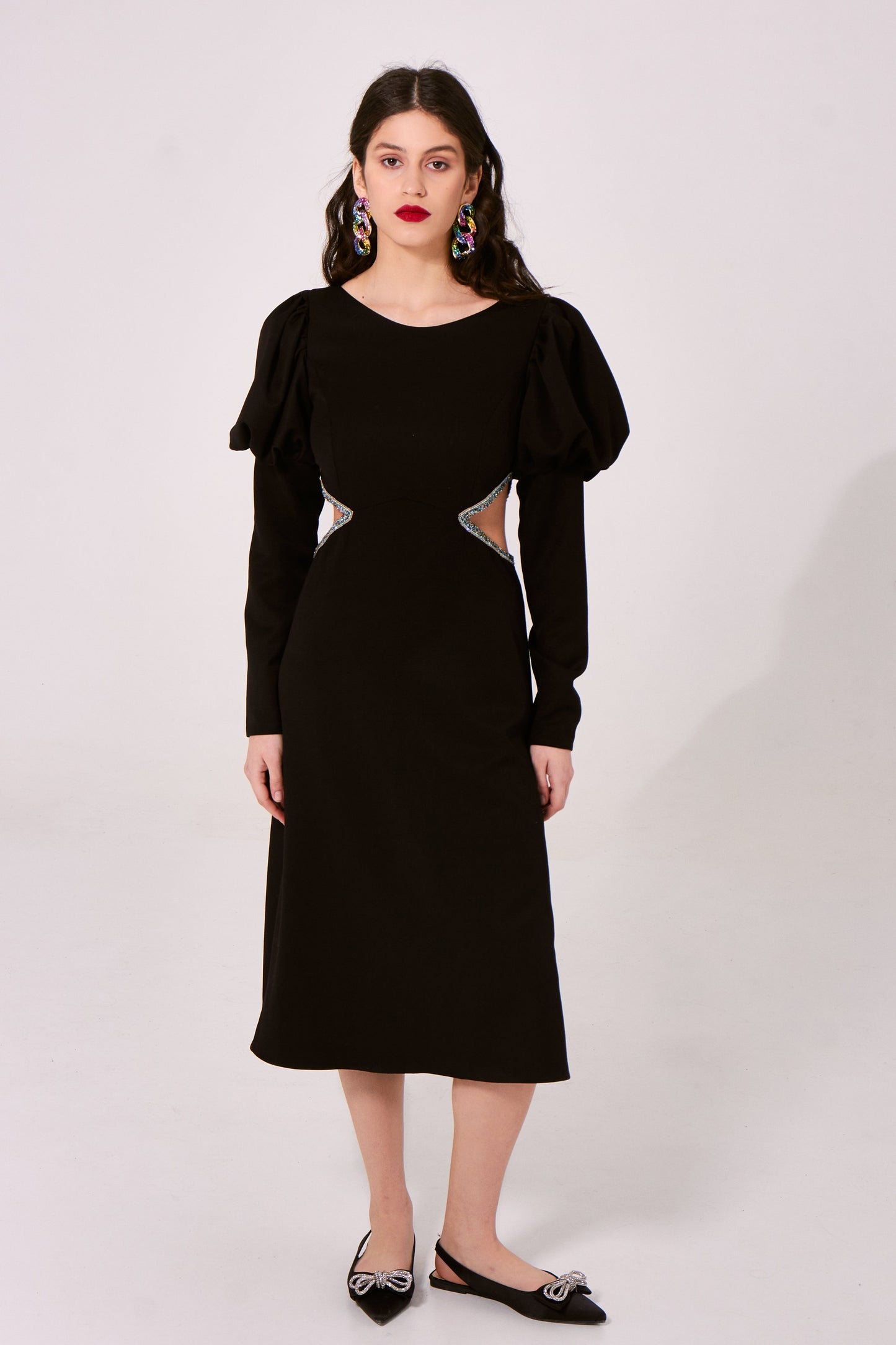 Silhouette high-waisted dress with buff sleeves and embroidered waistline