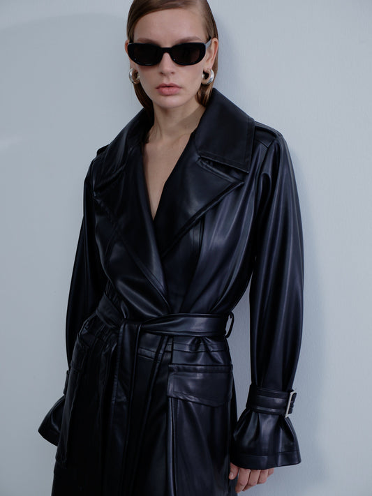 Cecile Vegan Leather Trenchcoat in Noire